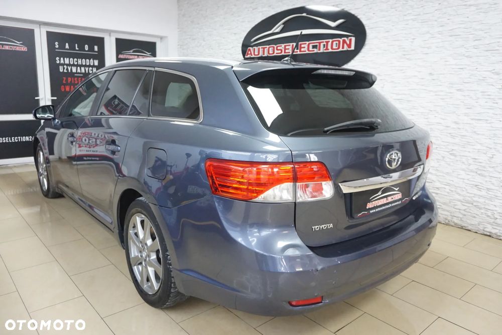 Toyota Avensis 1.8 Life - 8