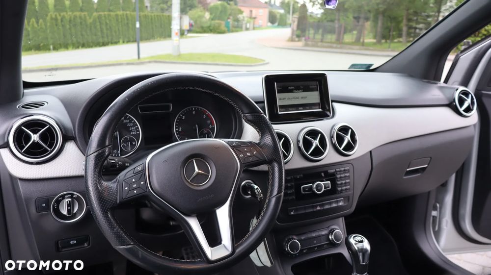 Mercedes-Benz Klasa B 180 CDI - 17