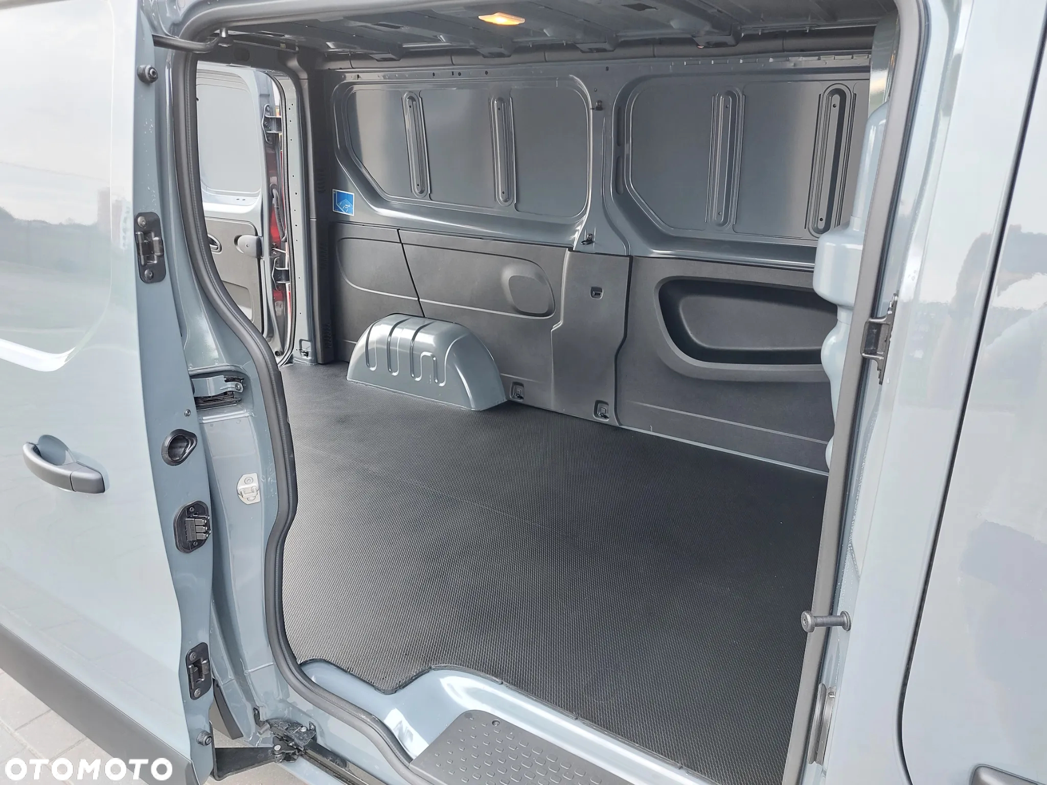 Renault Trafic - 13