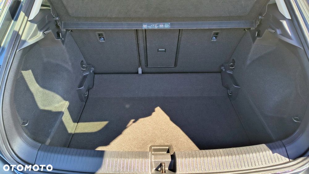 Volkswagen T-Roc - 13