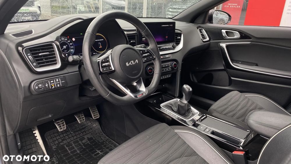 Kia ProCeed - 17