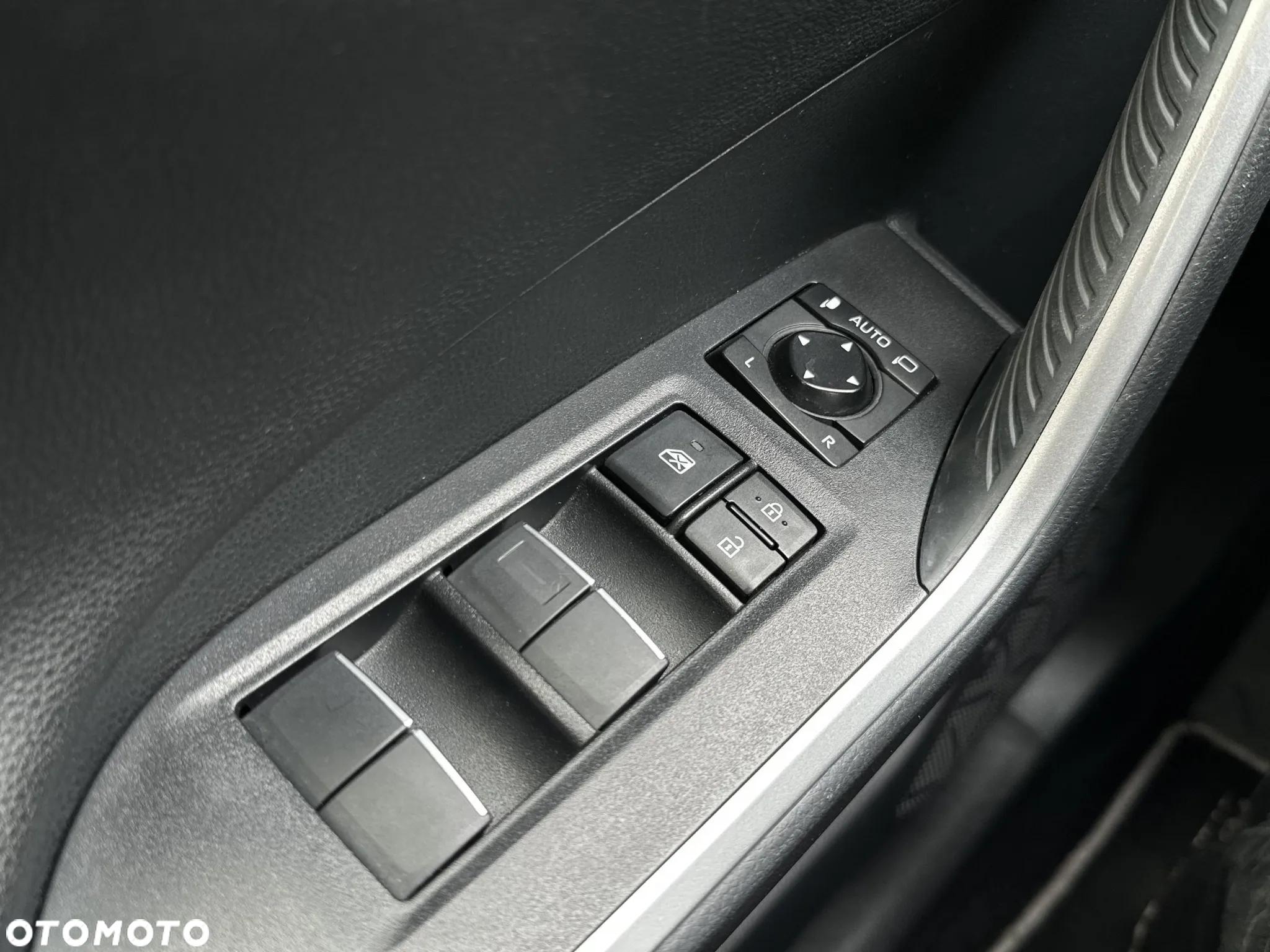 Toyota RAV4 2.5 Hybrid Comfort 4x2 - 20