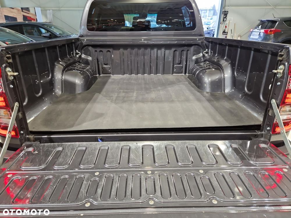 Toyota Hilux 2.8 D-4D Double Cab SR5 4x4 - 11