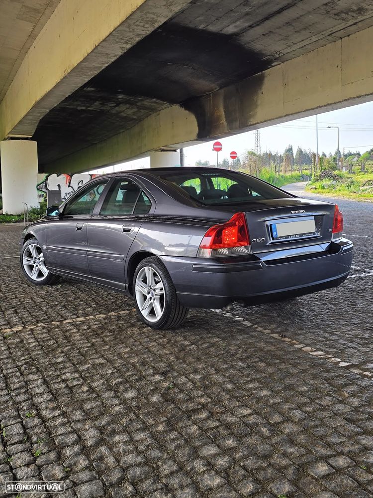 Volvo S60 2.4 D5 Nivel 3 Auto. - 12