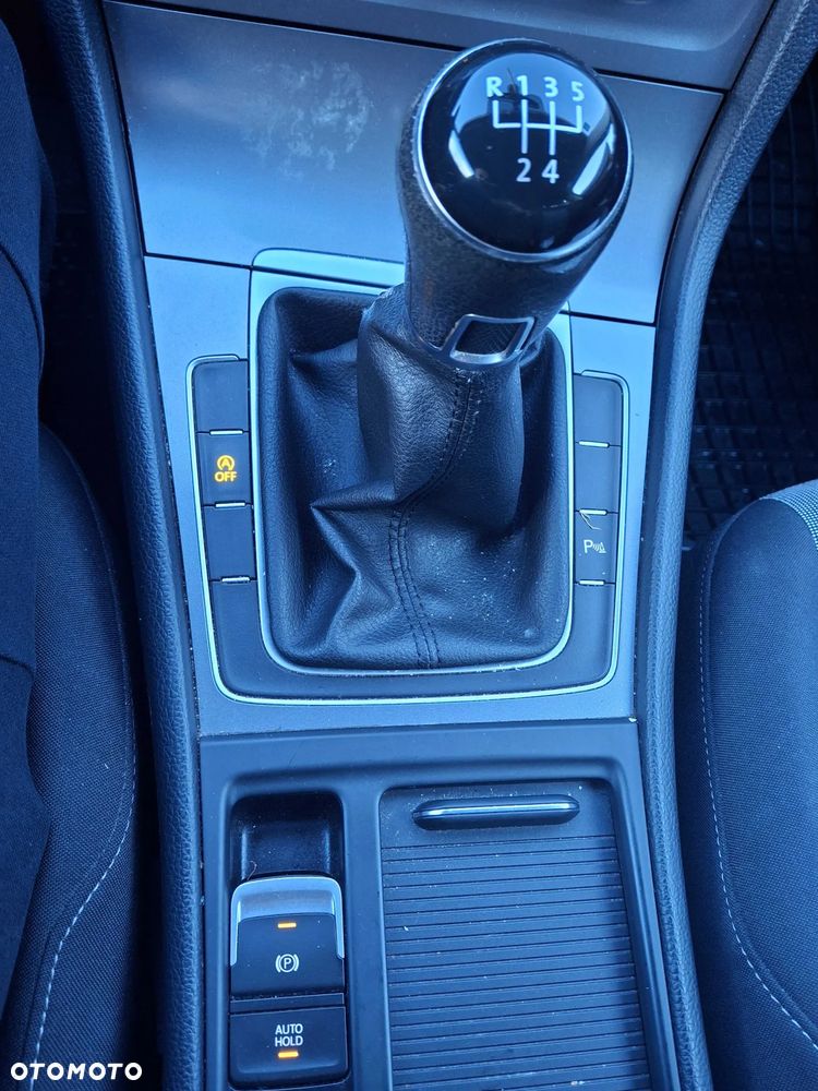 Volkswagen Golf - 8