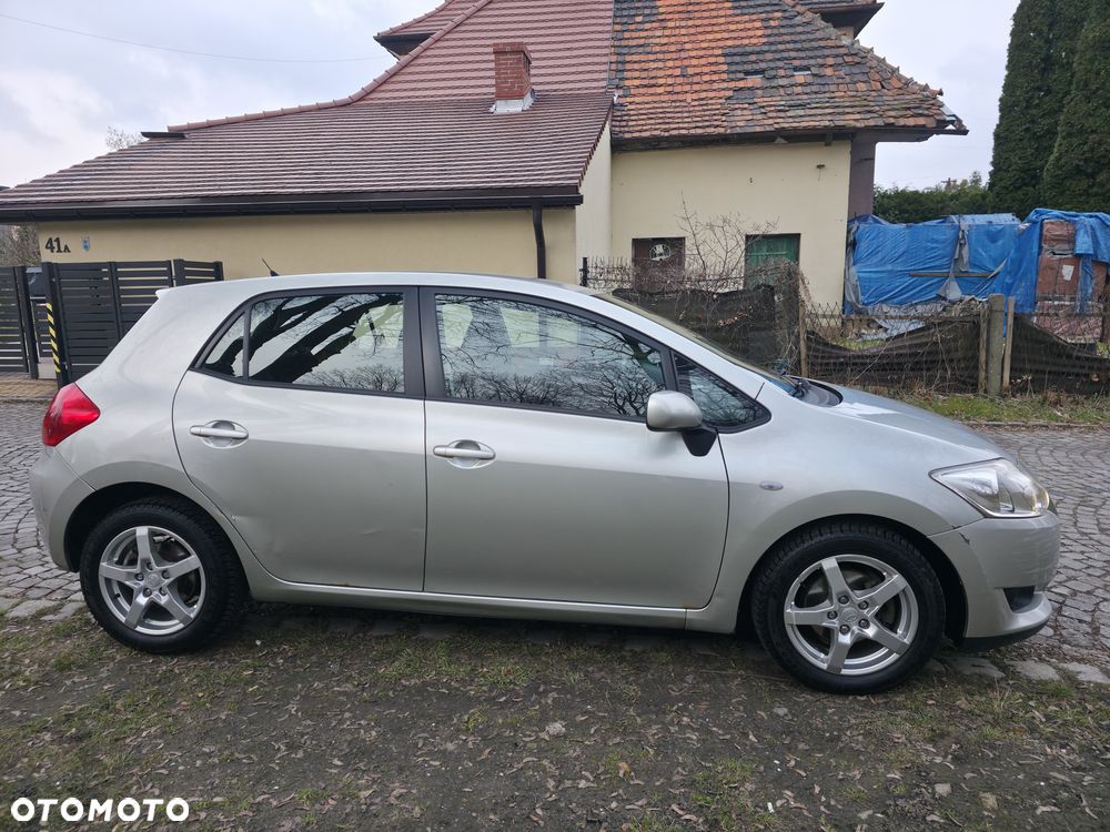 Toyota Auris 1.4 D-4D Premium - 10