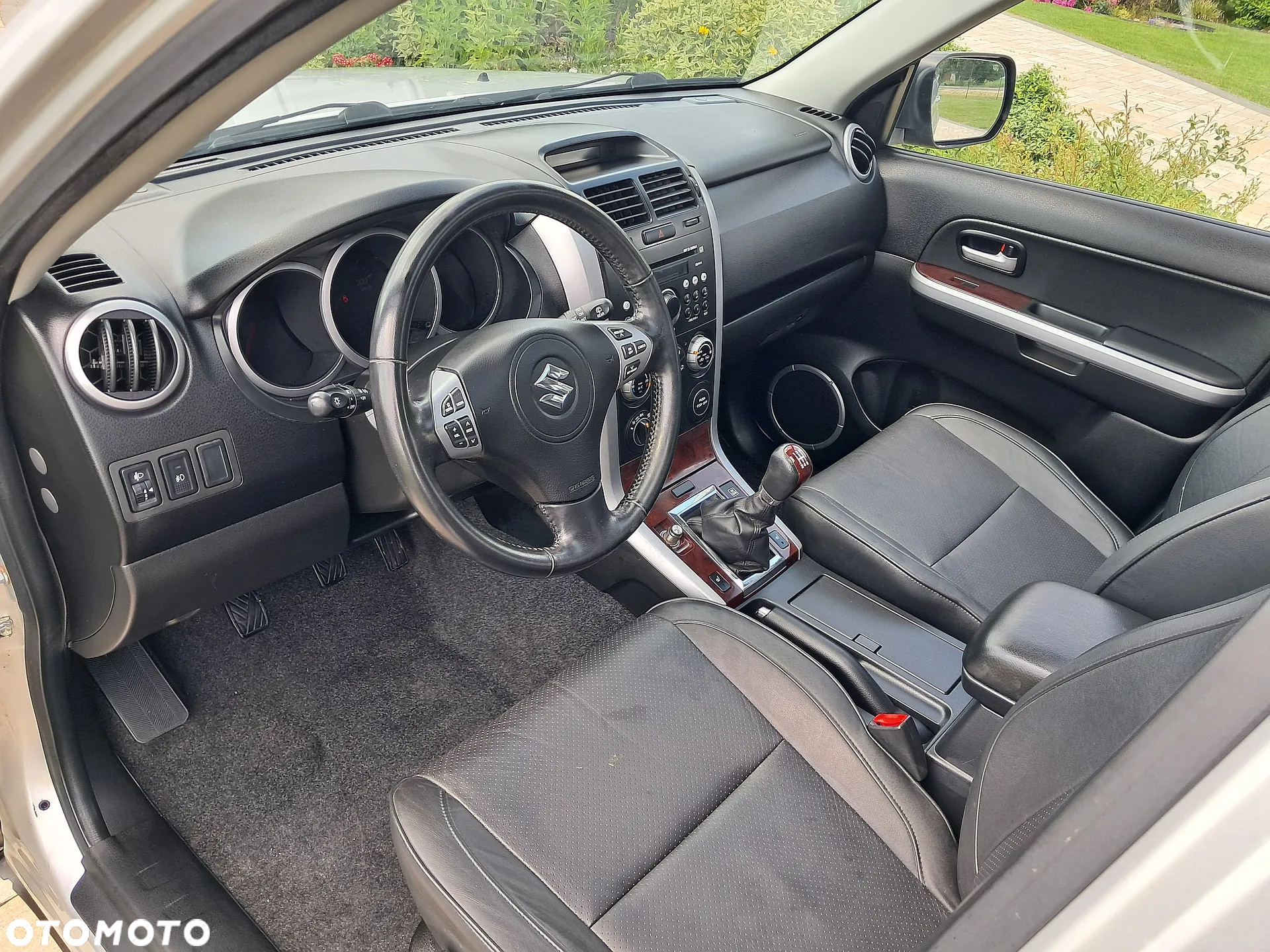 Suzuki Grand Vitara 2.0 De luxe - 18