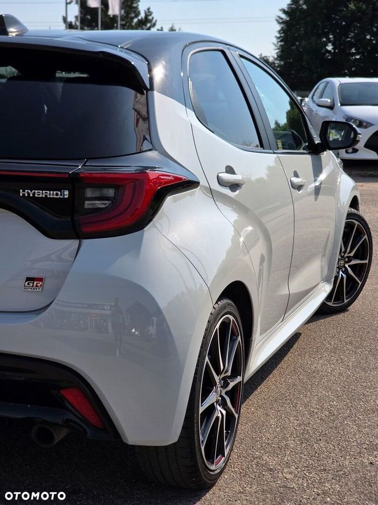 Toyota Yaris - 11