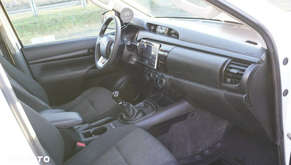 Toyota Hilux - 16