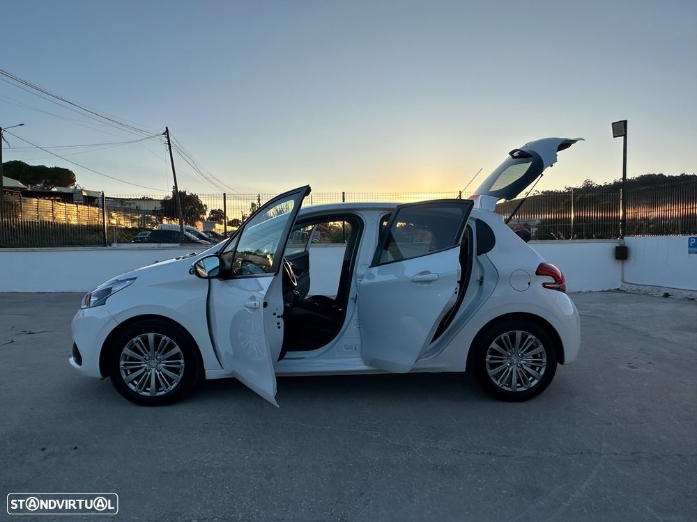 Peugeot 208 1.6 BlueHDi Style - 31