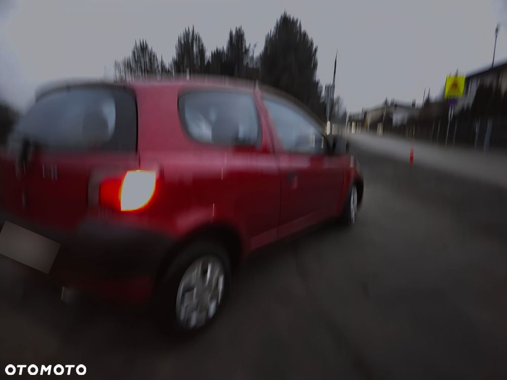 Toyota Yaris 1.0 Base - 3