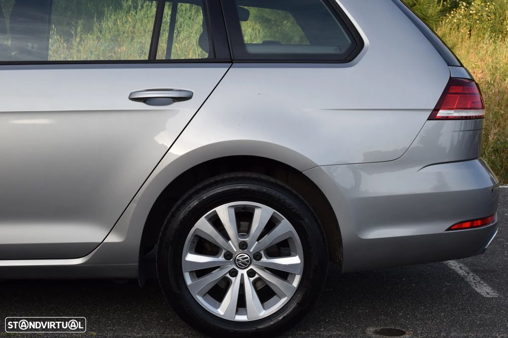 VW Golf Variant 1.6 TDi Confortline - 28
