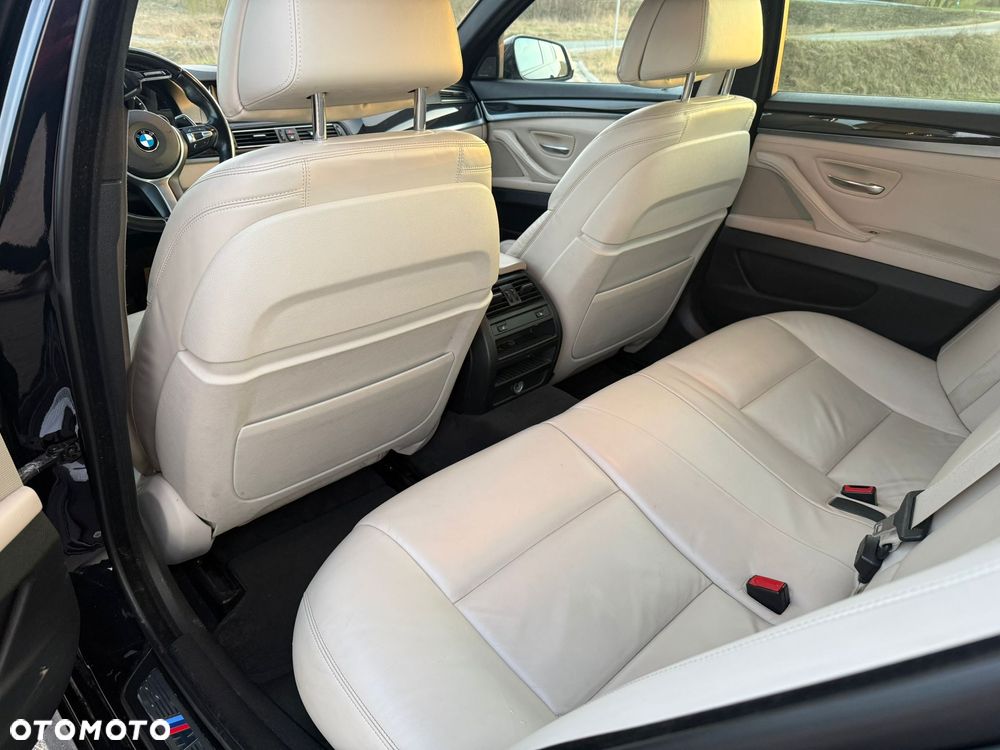 BMW Seria 5 535d xDrive - 13