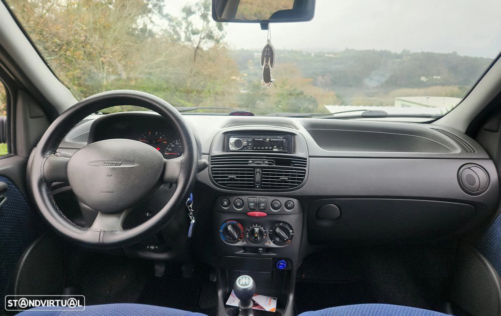 Fiat Punto 1.2 16V HLX - 11
