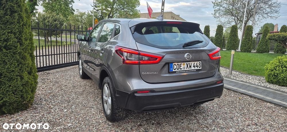 Nissan Qashqai 1.3 DIG-T N-WAY - 16