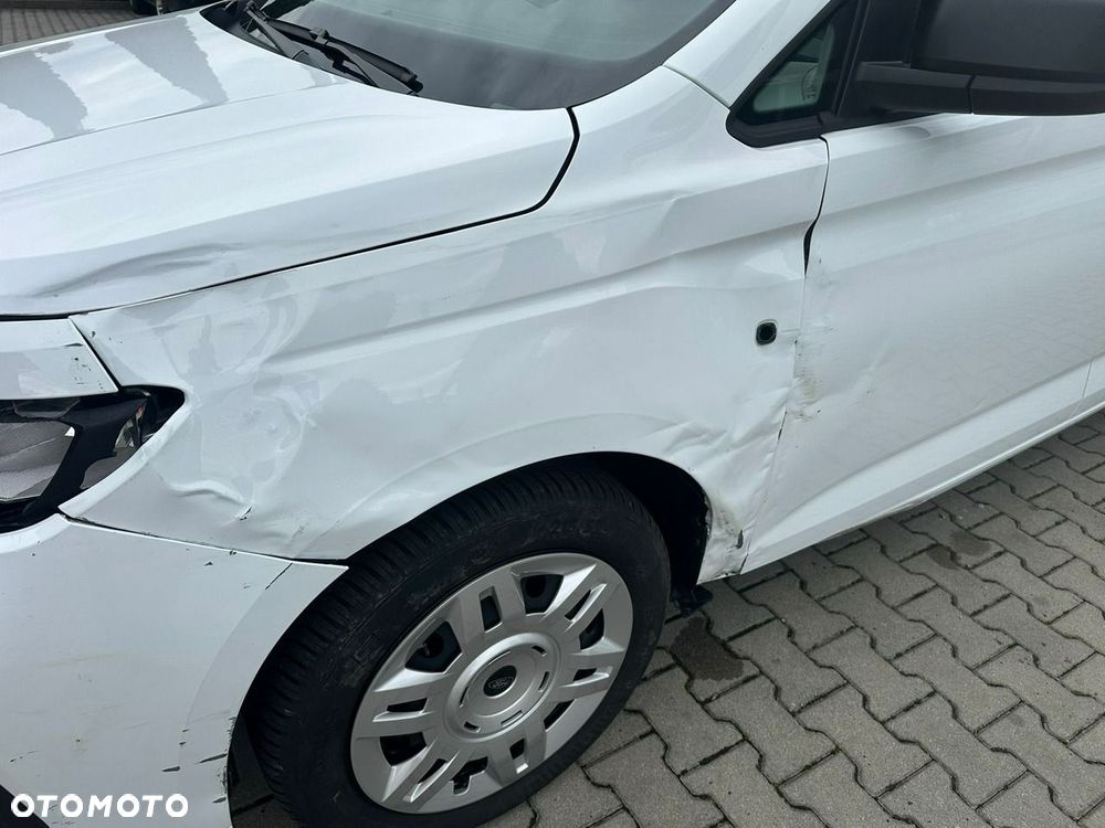 Ford Transit Connect - 11