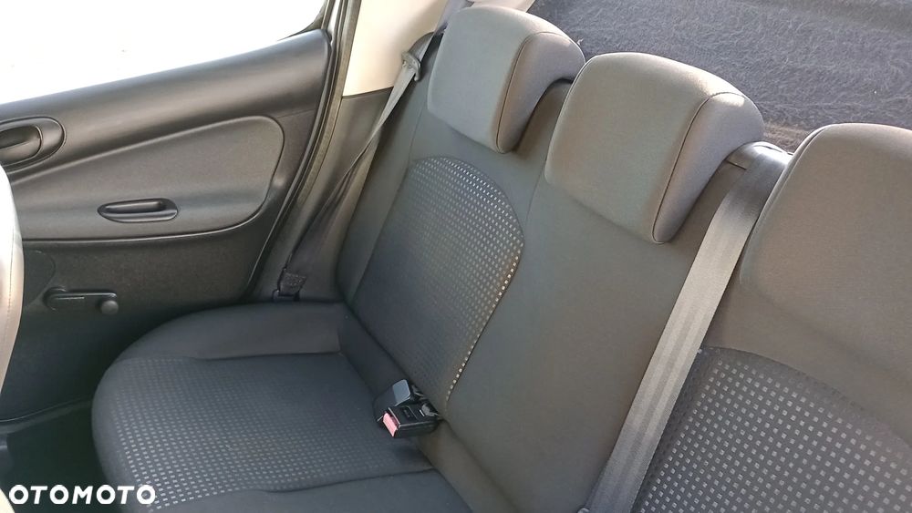 Peugeot 206 - 13
