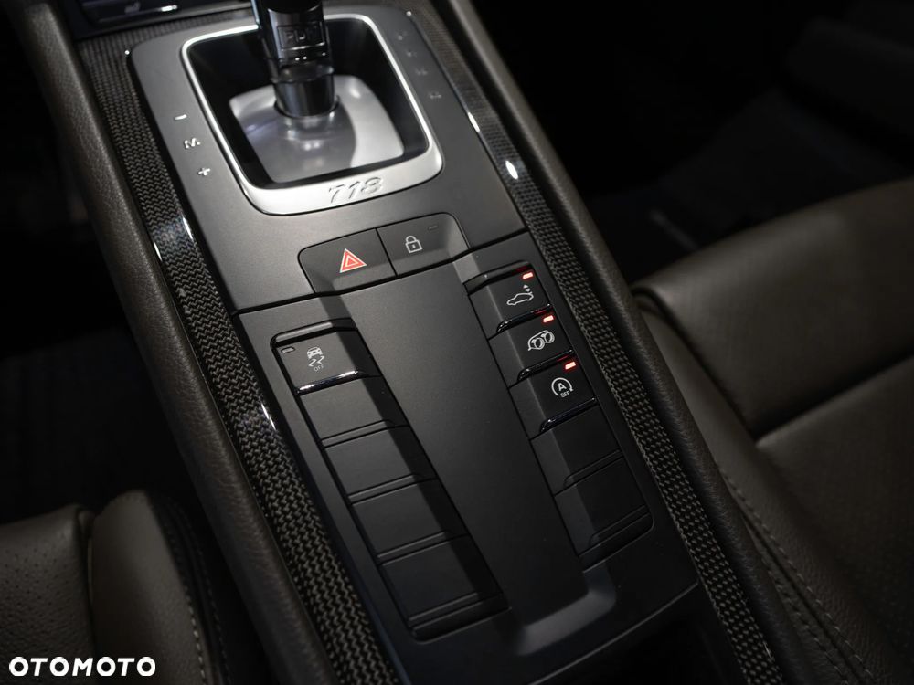 Porsche 718 Cayman GPF S PDK - 25