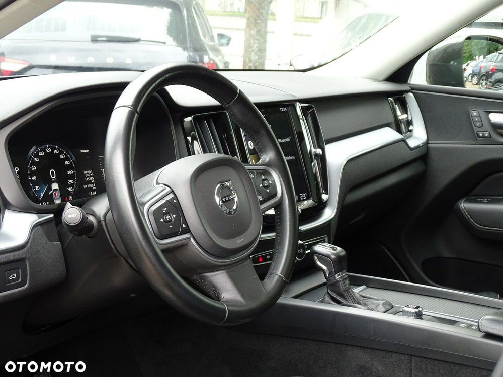 Volvo XC 60 D4 AWD Momentum - 13
