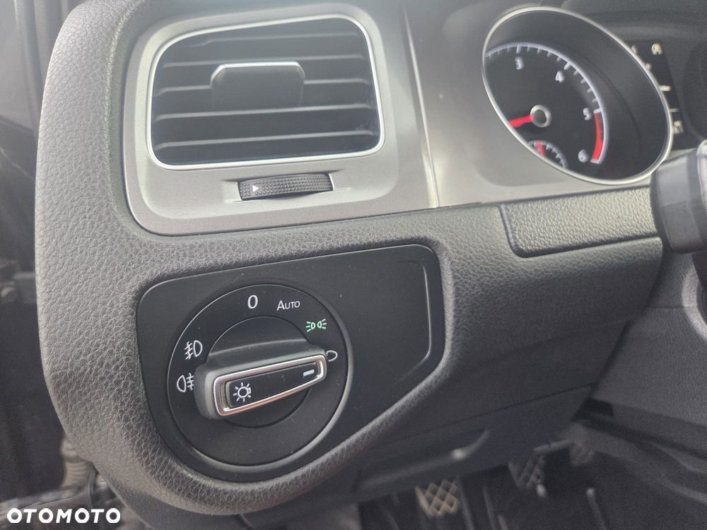 Volkswagen Golf 2.0 TDI BlueMotion Technology Lounge - 13