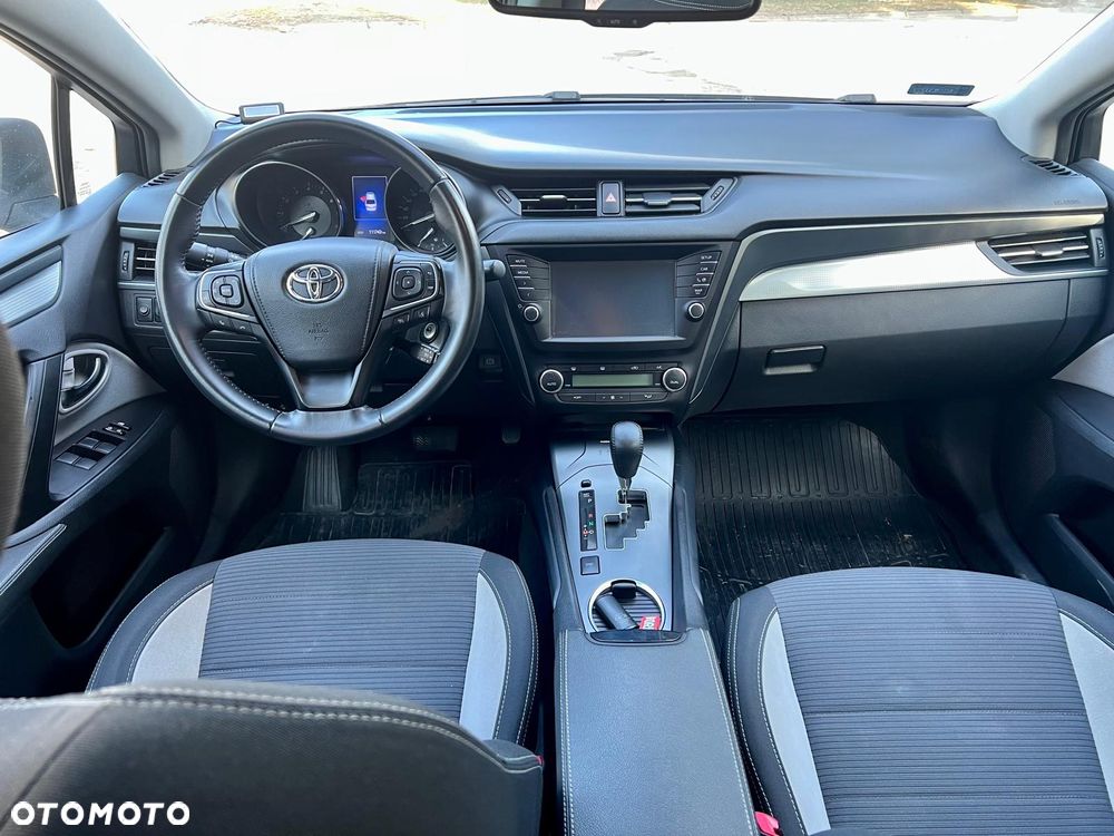 Toyota Avensis 2.0 Prestige MS - 17