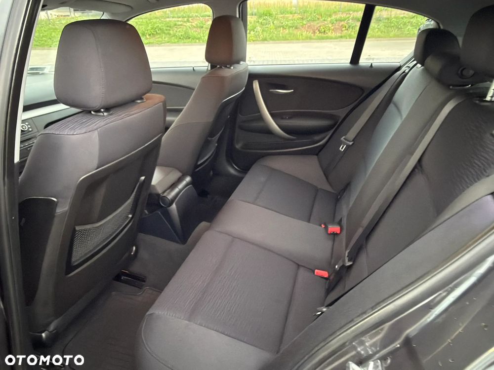BMW Seria 1 - 25