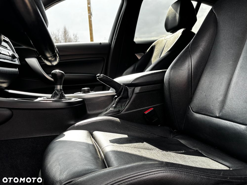 BMW Seria 1 116d DPF Edition Sport - 12