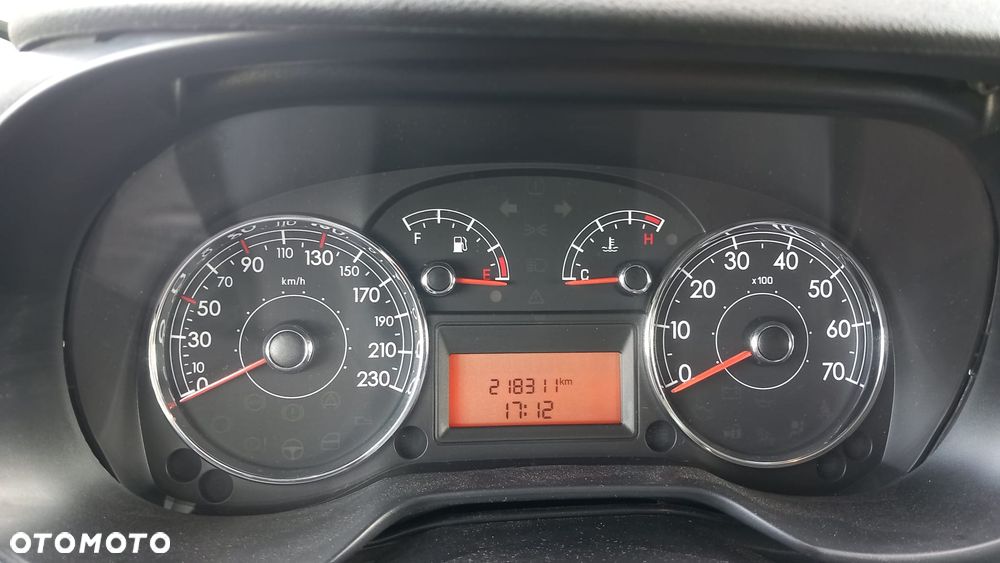 Fiat Punto 1.4 Easy S&S - 32