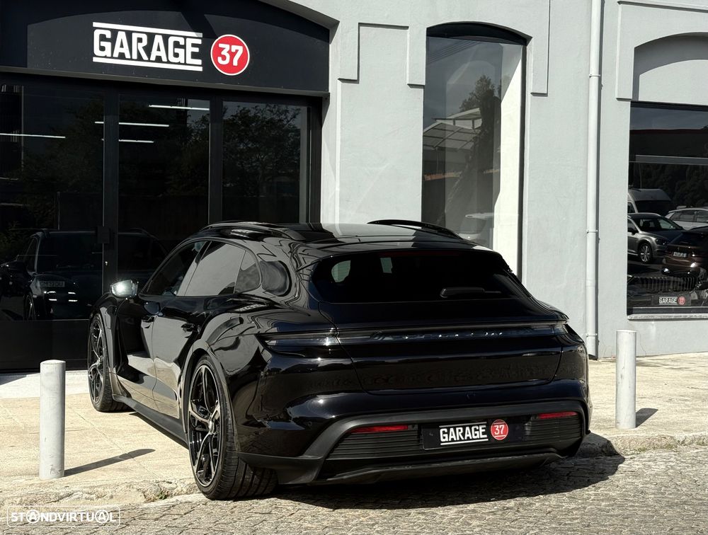 Porsche Taycan Cross Turismo 4 - 6