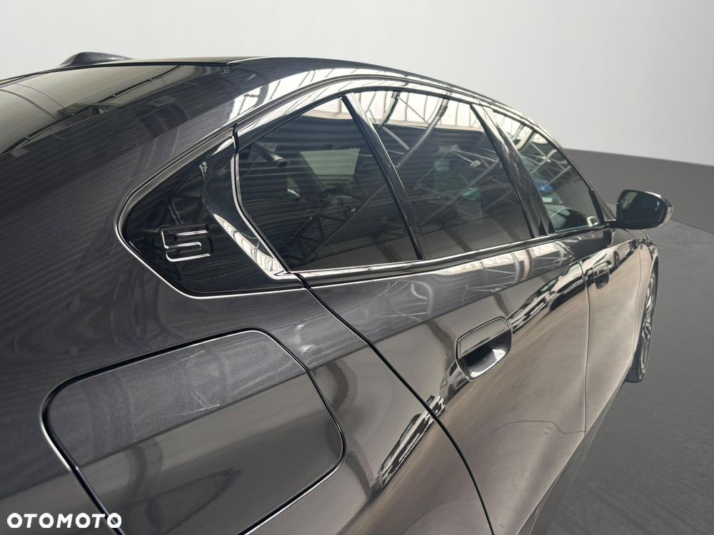 BMW Seria 5 - 11
