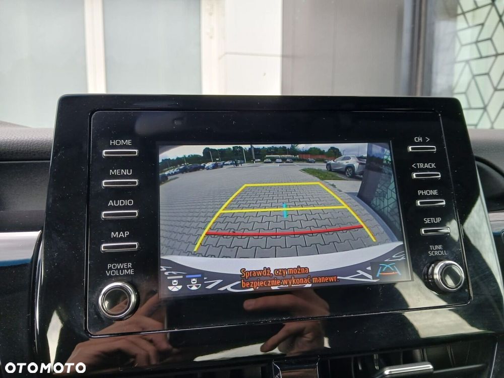 Toyota Camry 2.5 Hybrid Comfort CVT - 21