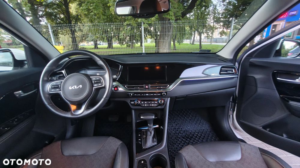 Kia Niro 1.6 GDI Hybrid L Business Line - 4
