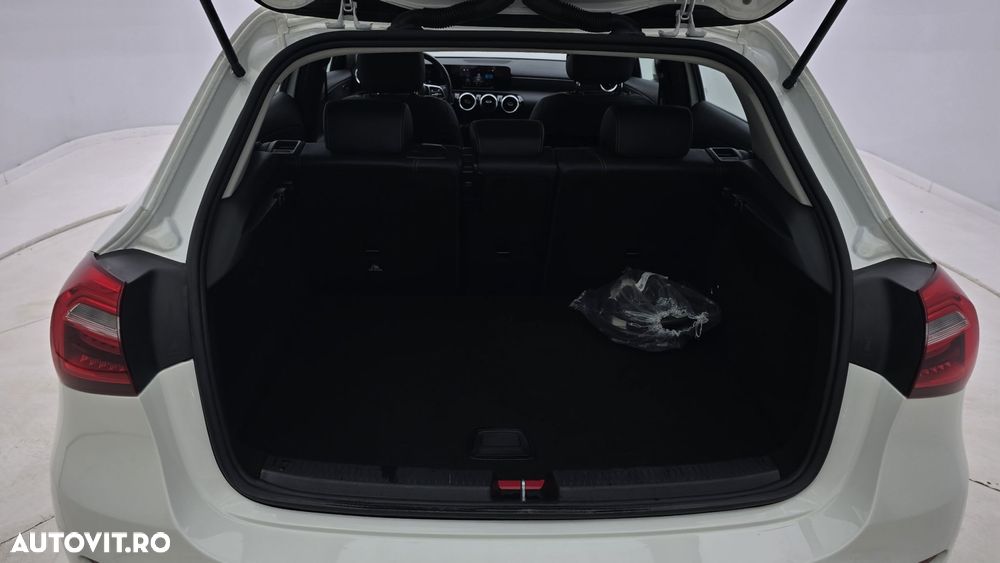 Mercedes-Benz A - 25