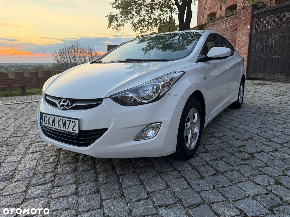 Hyundai Elantra 1.6 Comfort - 23