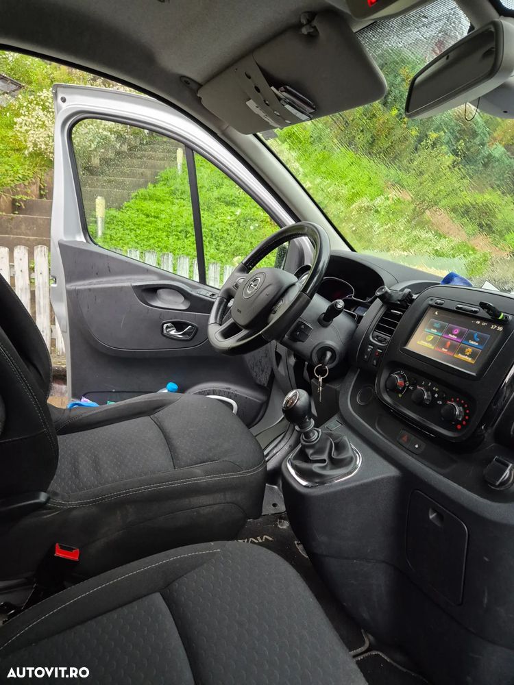 Opel Vivaro - 2