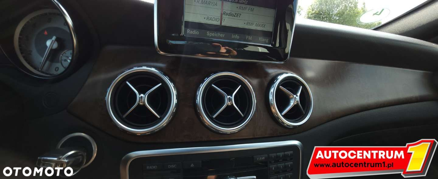 Mercedes-Benz GLA - 9