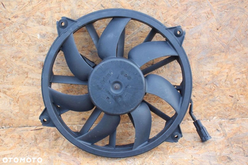 WENTYLATOR chłodnicy PEUGEOT 308 1.6 HDI DIESEL 988495H - 1