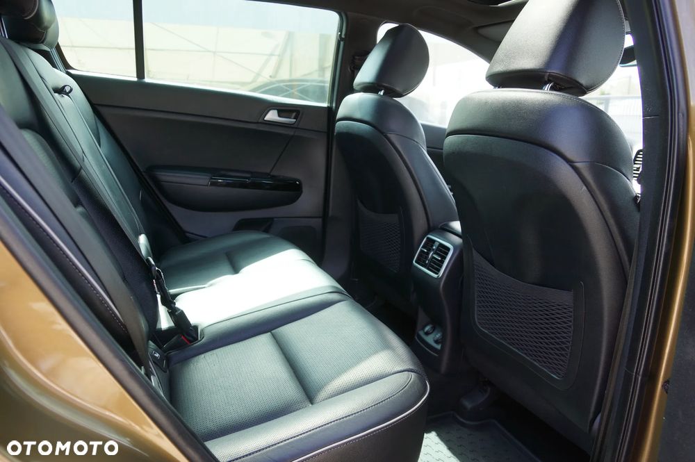 Kia Sportage 2,0 CRDI AWD GT Line - 34