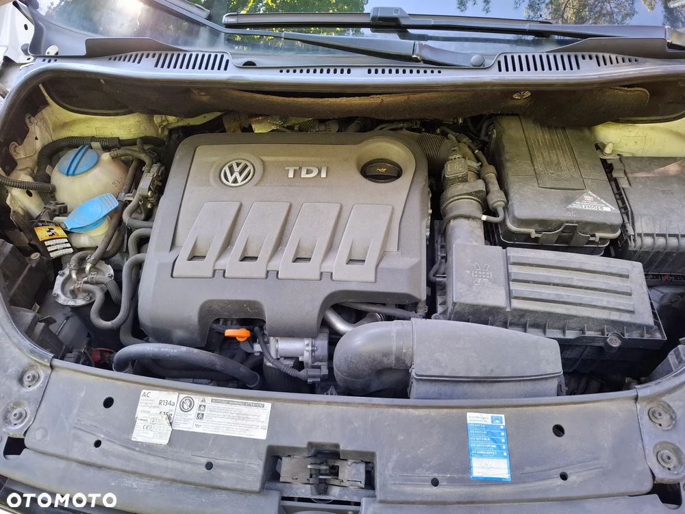 Volkswagen Touran 1.6 TDI DPF BlueMotion Technology MATCH - 20