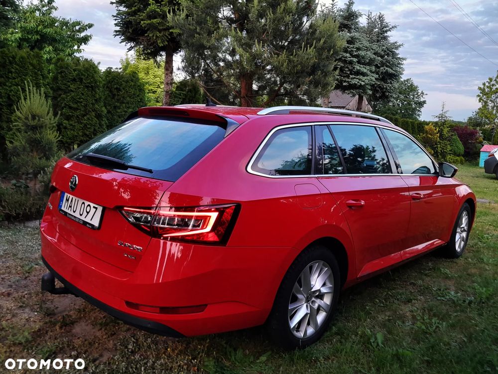 Skoda Superb 2.0 TDI 4x4 Premium Edition - 2