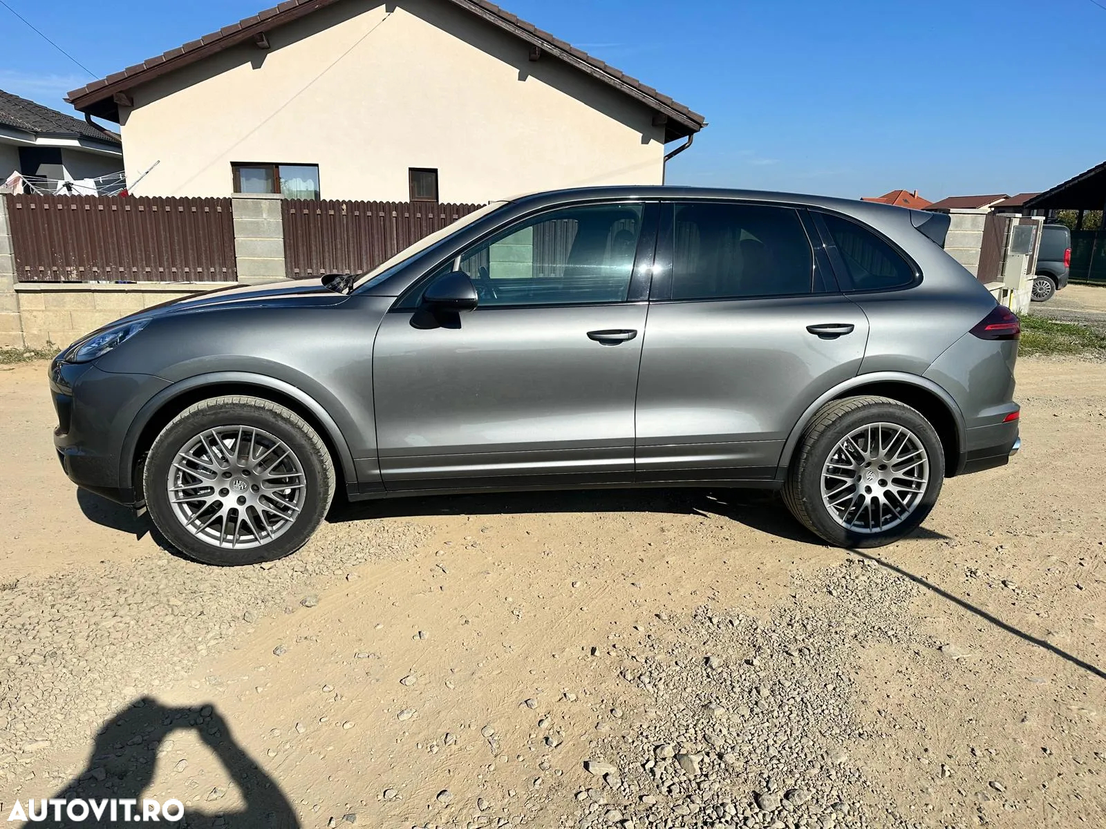 Porsche Cayenne 3.0 L - 6