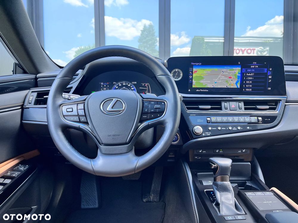 Lexus ES 300h Business Edition - 6