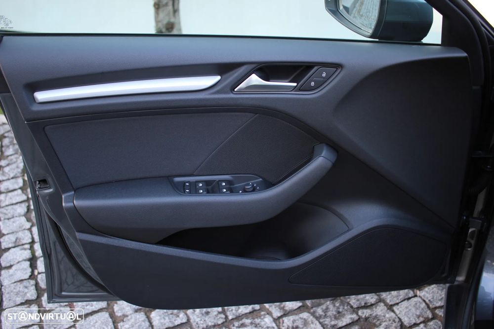 Audi A3 Sportback 1.6 TDI Design - 10