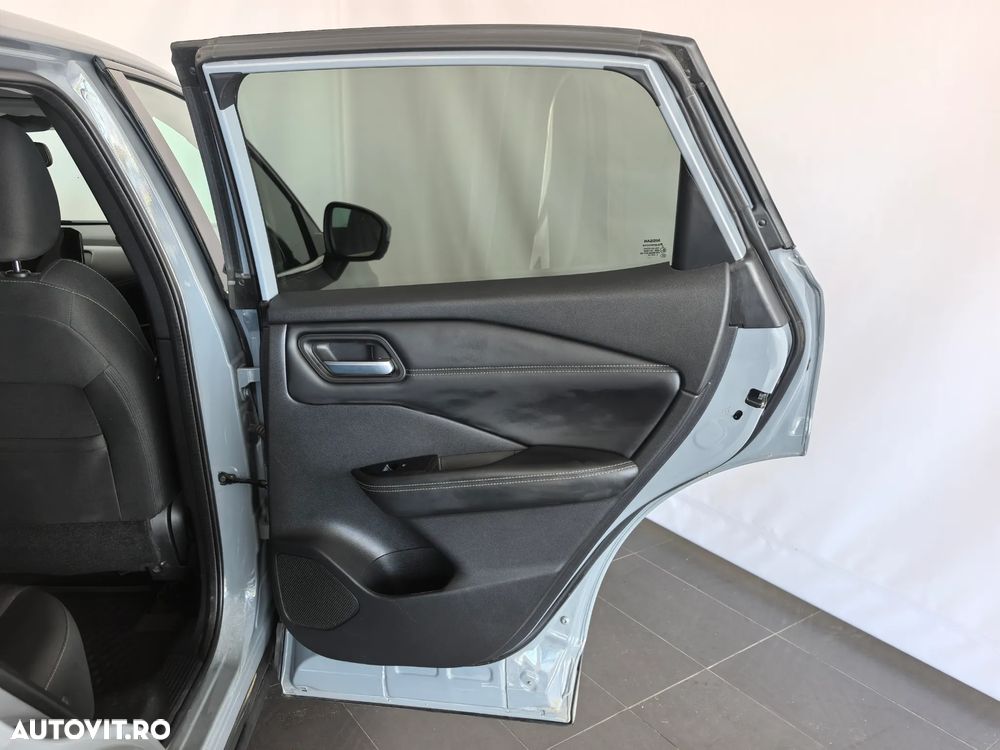 Nissan Qashqai 1.3 l MHEV X-Tronic N-Connecta - 29