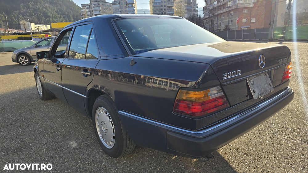 Mercedes-Benz W124 - 18
