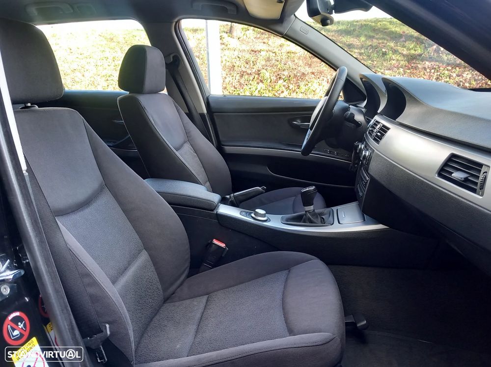 BMW 318 d Navigation Sport - 7