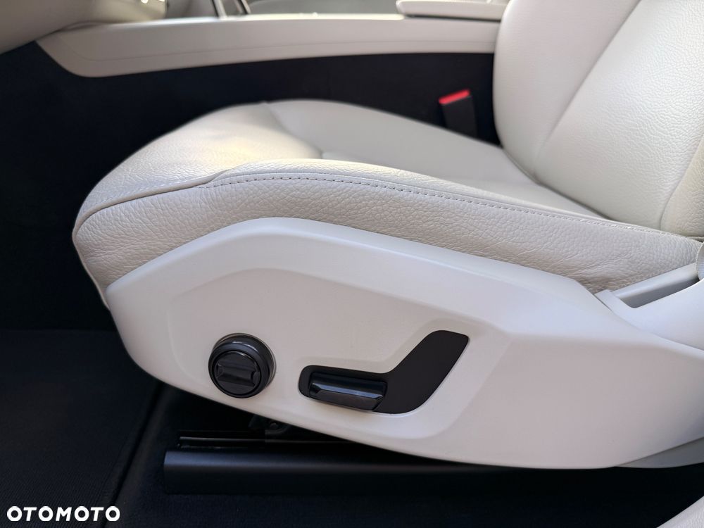 Volvo XC 60 B4 B Plus Bright - 18