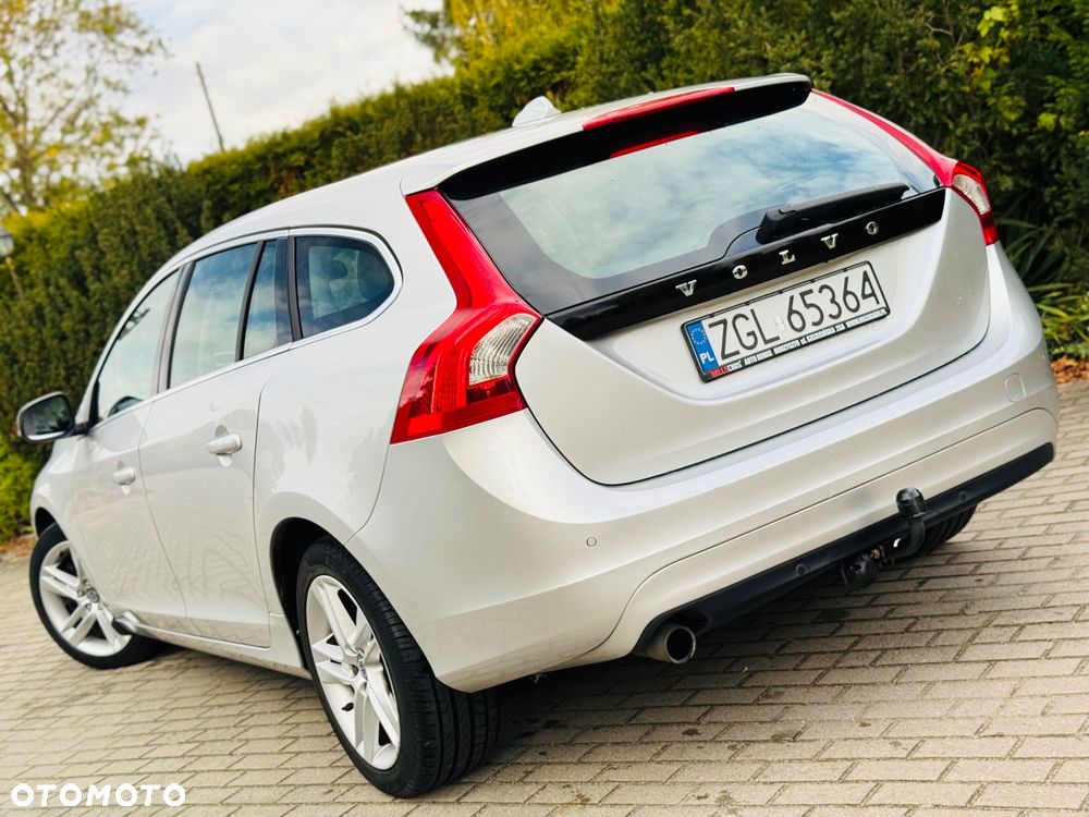 Volvo V60 D2 Edition Pro - 4