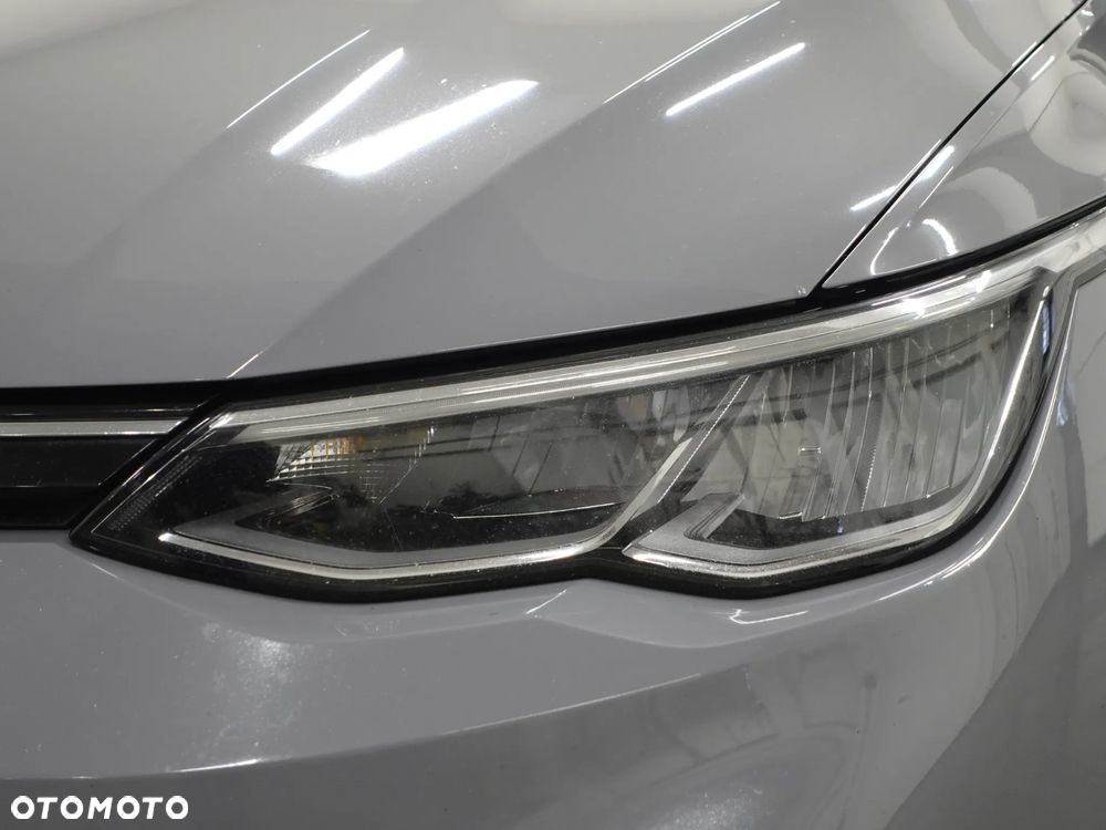 Volkswagen Golf 2.0 TDI SCR Life - 12