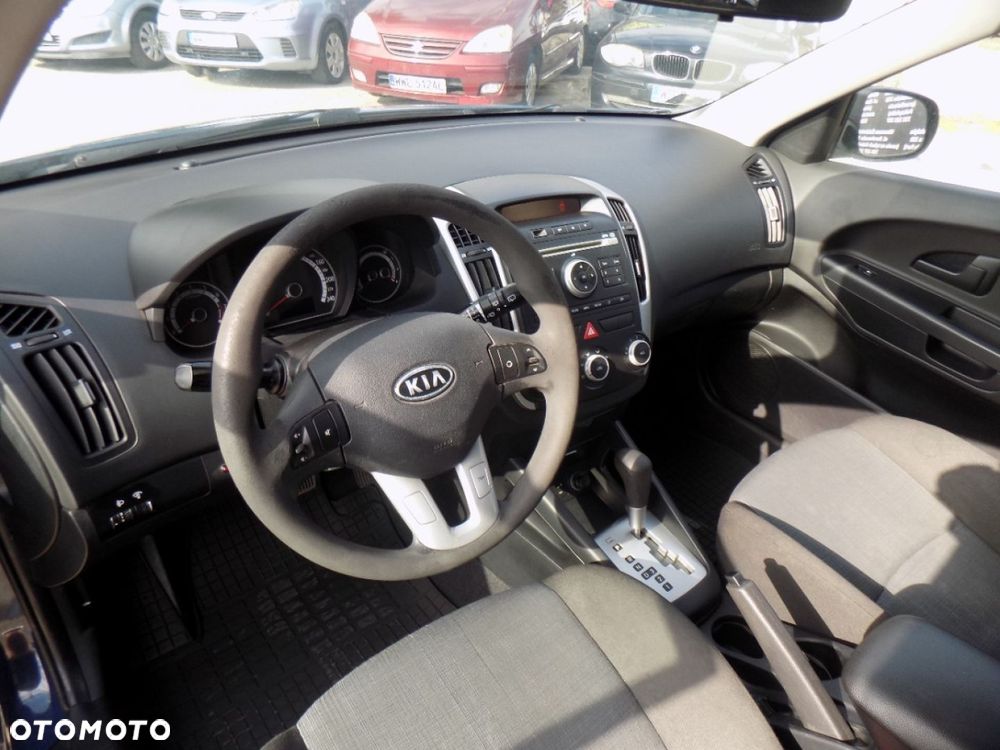 Kia Ceed - 5